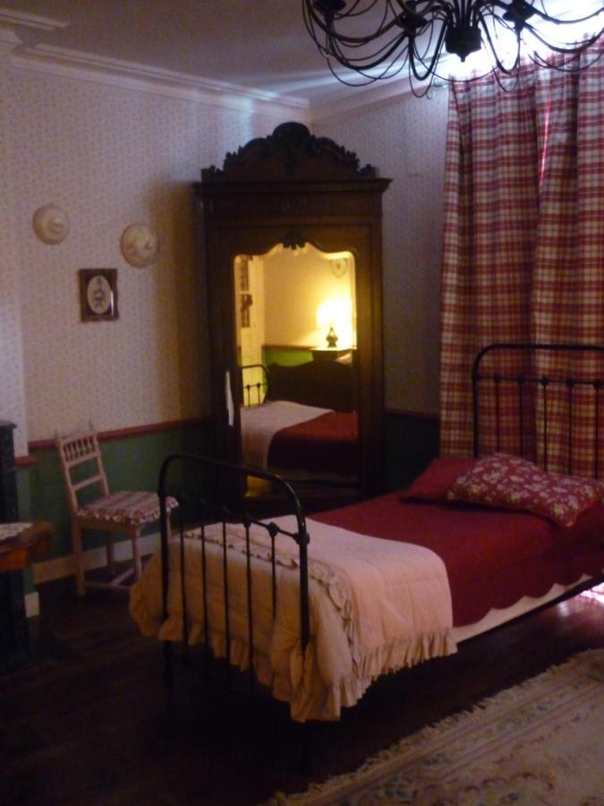 La Maison De Claire Val-Couesnon Экстерьер фото